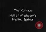 Standbild Heilquelle Kurort in Wiesbaden 1930er Jahre Wiesbaden Deutschland, 1937, aus Sekunde 6 historischem Filmmaterial Videoclip 65675055447