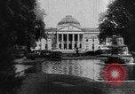 Standbild Heilquelle Kurort in Wiesbaden 1930er Jahre Wiesbaden Deutschland, 1937, aus Sekunde 8 historischem Filmmaterial Videoclip 65675055447