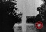 Standbild Heilquelle Kurort in Wiesbaden 1930er Jahre Wiesbaden Deutschland, 1937, aus Sekunde 30 historischem Filmmaterial Videoclip 65675055447