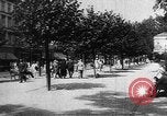 Standbild Heilquelle Kurort in Wiesbaden 1930er Jahre Wiesbaden Deutschland, 1937, aus Sekunde 34 historischem Filmmaterial Videoclip 65675055447