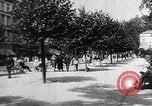 Standbild Heilquelle Kurort in Wiesbaden 1930er Jahre Wiesbaden Deutschland, 1937, aus Sekunde 35 historischem Filmmaterial Videoclip 65675055447