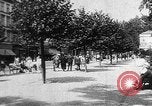 Standbild Heilquelle Kurort in Wiesbaden 1930er Jahre Wiesbaden Deutschland, 1937, aus Sekunde 36 historischem Filmmaterial Videoclip 65675055447