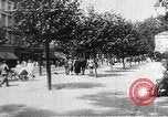 Standbild Heilquelle Kurort in Wiesbaden 1930er Jahre Wiesbaden Deutschland, 1937, aus Sekunde 38 historischem Filmmaterial Videoclip 65675055447