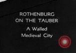 Standbild berühmte Gebäude Rothenburg ob der Tauber Deutschland, 1937, aus Sekunde 1 historischem Filmmaterial Videoclip 65675055449