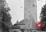 Standbild berühmte Gebäude Rothenburg ob der Tauber Deutschland, 1937, aus Sekunde 11 historischem Filmmaterial Videoclip 65675055449
