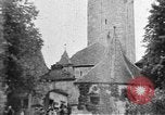 Standbild berühmte Gebäude Rothenburg ob der Tauber Deutschland, 1937, aus Sekunde 13 historischem Filmmaterial Videoclip 65675055449