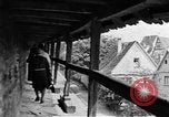 Standbild berühmte Gebäude Rothenburg ob der Tauber Deutschland, 1937, aus Sekunde 31 historischem Filmmaterial Videoclip 65675055449