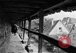 Standbild berühmte Gebäude Rothenburg ob der Tauber Deutschland, 1937, aus Sekunde 41 historischem Filmmaterial Videoclip 65675055449