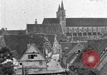 Standbild berühmte Gebäude Rothenburg ob der Tauber Deutschland, 1937, aus Sekunde 60 historischem Filmmaterial Videoclip 65675055449