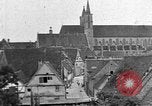 Standbild berühmte Gebäude Rothenburg ob der Tauber Deutschland, 1937, aus Sekunde 62 historischem Filmmaterial Videoclip 65675055449