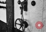 Image Les usines au ralenti et les chômeurs des Sudètes Allemagne, 1938, de la seconde 37 séquences d'archives historiques vidéo 65675055490