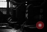 Image Les usines au ralenti et les chômeurs des Sudètes Allemagne, 1938, de la seconde 62 séquences d'archives historiques vidéo 65675055490