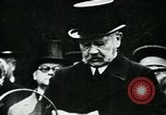 Image président Paul von Hindenburg s'adresse à la foule Allemagne, 1925, de la seconde 33 séquences d'archives historiques vidéo 65675055494