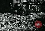 Image Paul von Hindenburg avec Hitler en voiture ouverte Berlin Allemagne, 1933, de la seconde 4 séquences d'archives historiques vidéo 65675055498
