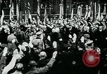 Image Paul von Hindenburg avec Hitler en voiture ouverte Berlin Allemagne, 1933, de la seconde 40 séquences d'archives historiques vidéo 65675055498