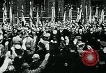 Image Paul von Hindenburg avec Hitler en voiture ouverte Berlin Allemagne, 1933, de la seconde 41 séquences d'archives historiques vidéo 65675055498
