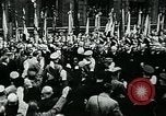 Image Paul von Hindenburg avec Hitler en voiture ouverte Berlin Allemagne, 1933, de la seconde 46 séquences d'archives historiques vidéo 65675055498