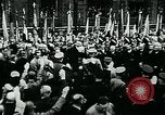 Image Paul von Hindenburg avec Hitler en voiture ouverte Berlin Allemagne, 1933, de la seconde 47 séquences d'archives historiques vidéo 65675055498