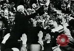 Image Paul von Hindenburg avec Hitler en voiture ouverte Berlin Allemagne, 1933, de la seconde 55 séquences d'archives historiques vidéo 65675055498