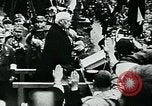 Image Paul von Hindenburg avec Hitler en voiture ouverte Berlin Allemagne, 1933, de la seconde 61 séquences d'archives historiques vidéo 65675055498