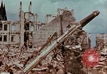 Immagine di Edifici demoliti Berlino Germania, 1945, secondo 20 filmato di repertorio 65675055503