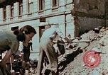 Immagine di La brigata della benna Berlino Germania, 1945, secondo 53 filmato di repertorio 65675055504