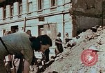 Immagine di La brigata della benna Berlino Germania, 1945, secondo 57 filmato di repertorio 65675055504