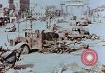 Immagine di Distrutto veicoli bruciati Berlino Germania, 1945, secondo 4 filmato di repertorio 65675055505