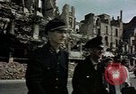 Immagine di Civili tedesco Berlino Germania, 1945, secondo 13 filmato di repertorio 65675055518