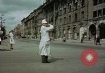 Immagine di Civili tedesco Berlino Germania, 1945, secondo 19 filmato di repertorio 65675055518