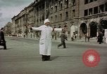Immagine di Civili tedesco Berlino Germania, 1945, secondo 42 filmato di repertorio 65675055518