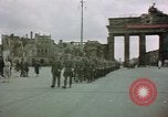 Immagine di Civili tedesco Berlino Germania, 1945, secondo 46 filmato di repertorio 65675055518