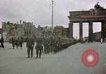 Immagine di Civili tedesco Berlino Germania, 1945, secondo 47 filmato di repertorio 65675055518