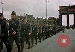 Immagine di Civili tedesco Berlino Germania, 1945, secondo 54 filmato di repertorio 65675055518