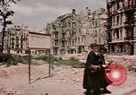 Immagine di Edifici demoliti Berlino Germania, 1945, secondo 29 filmato di repertorio 65675055519