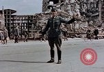 Immagine di Civili tedesco Berlino Germania, 1945, secondo 27 filmato di repertorio 65675055523