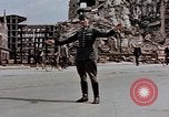 Immagine di Civili tedesco Berlino Germania, 1945, secondo 29 filmato di repertorio 65675055523