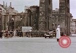Immagine di Poliziotti tedeschi marzo Berlino Germania, 1945, secondo 15 filmato di repertorio 65675055524
