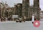 Immagine di Poliziotti tedeschi marzo Berlino Germania, 1945, secondo 16 filmato di repertorio 65675055524