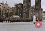 Immagine di Poliziotti tedeschi marzo Berlino Germania, 1945, secondo 23 filmato di repertorio 65675055524