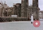 Immagine di Poliziotti tedeschi marzo Berlino Germania, 1945, secondo 31 filmato di repertorio 65675055524