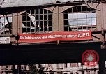 Immagine di Bomba ha danneggiato la stazione ferroviaria Berlino Germania, 1945, secondo 56 filmato di repertorio 65675055526