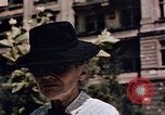 Immagine di Antico tedesco civili Berlino Germania, 1945, secondo 9 filmato di repertorio 65675055527
