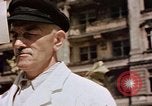 Immagine di Antico tedesco civili Berlino Germania, 1945, secondo 26 filmato di repertorio 65675055527
