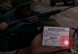 Immagine di Soldati americani in battaglia  Saigon Vietnam, 1968, secondo 17 filmato di repertorio 65675055532