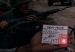 Immagine di Soldati americani in battaglia  Saigon Vietnam, 1968, secondo 18 filmato di repertorio 65675055532