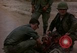 Immagine di Gli americani feriti nell'offensiva del Tet a Saigon Il Vietnam, 1968, secondo 24 filmato di repertorio 65675055534