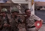 Immagine di Gli americani feriti nell'offensiva del Tet a Saigon Il Vietnam, 1968, secondo 56 filmato di repertorio 65675055534