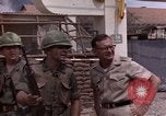 Immagine di Gli americani feriti nell'offensiva del Tet a Saigon Il Vietnam, 1968, secondo 57 filmato di repertorio 65675055534