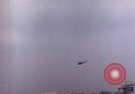 Standbild Hubschrauber UB-1H Saigon Vietnam, 1968, aus Sekunde 27 historischem Filmmaterial Videoclip 65675055535